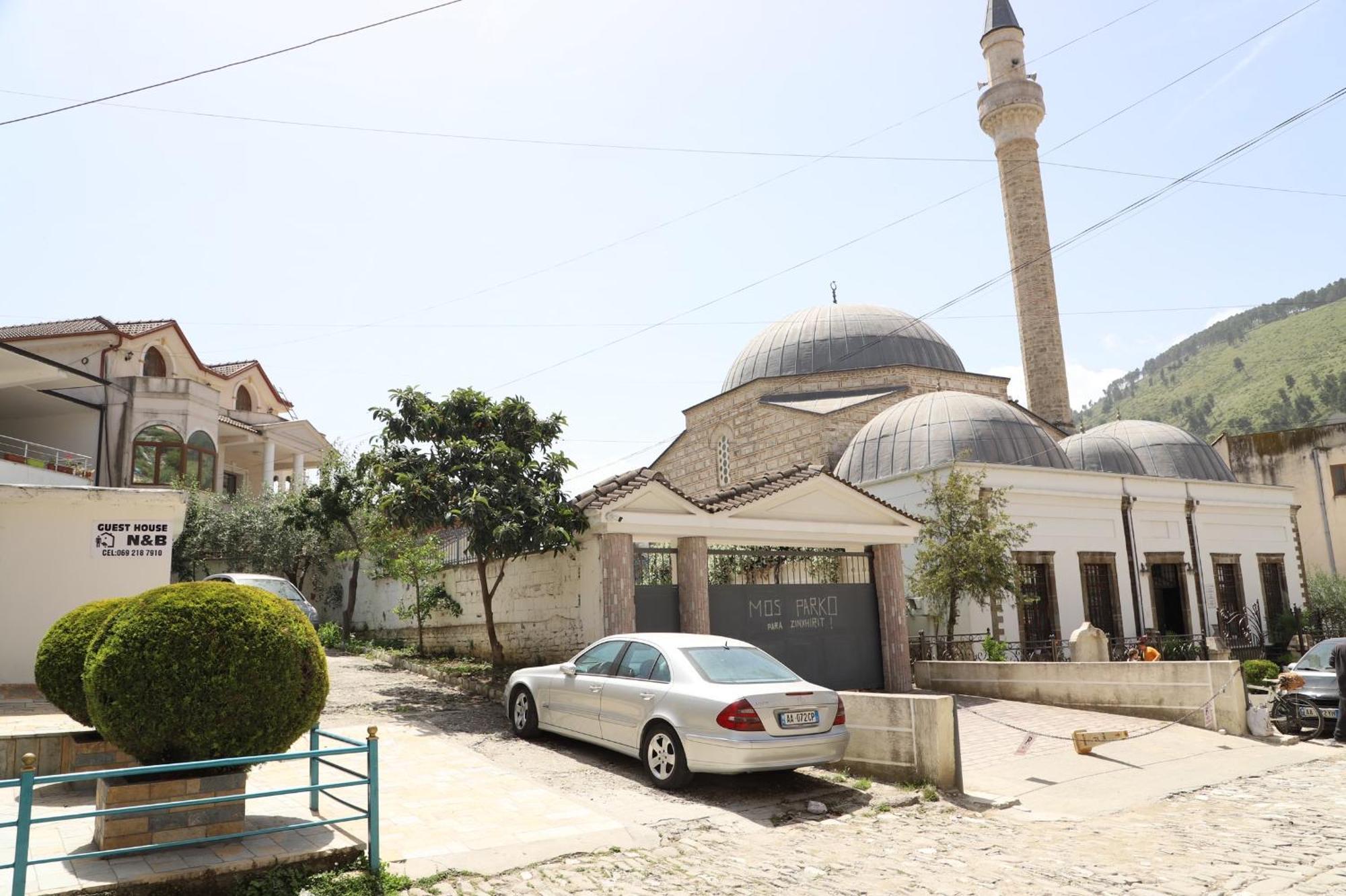 Guesthouse N&B Berat Exterior foto